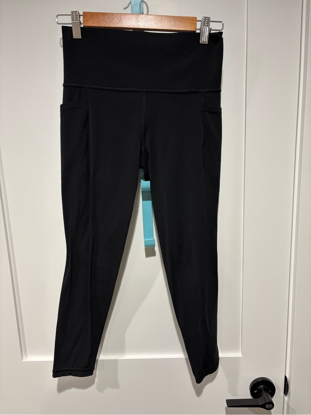 Athleta Salutation 7/8 Tight Powervita Leggings Black Size Small